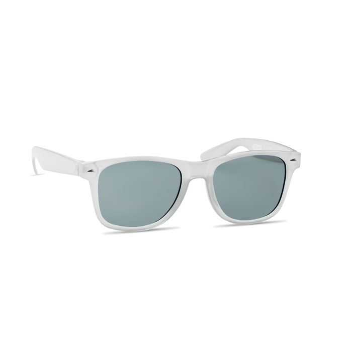 MACUSA – Classic sunglasses with an RPET frame